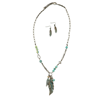 Blazin Roxx Womens Bead & Feather Jewelry Set