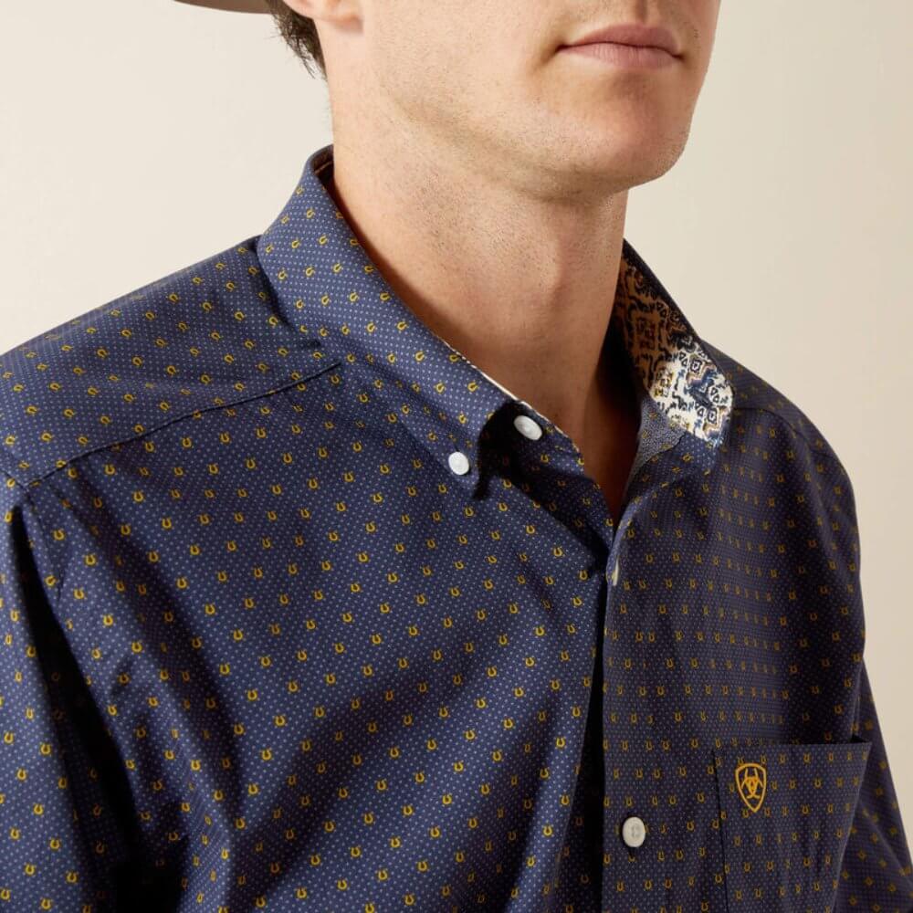 Ariat Mens Wrinkle Free Daven Fitted Shirt