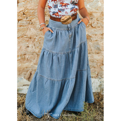 Lucky & Blessed Womens Tiered Maxi Skirt