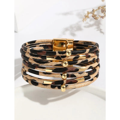 Sugar & Lace Womens Leopard Magnet Bracelet