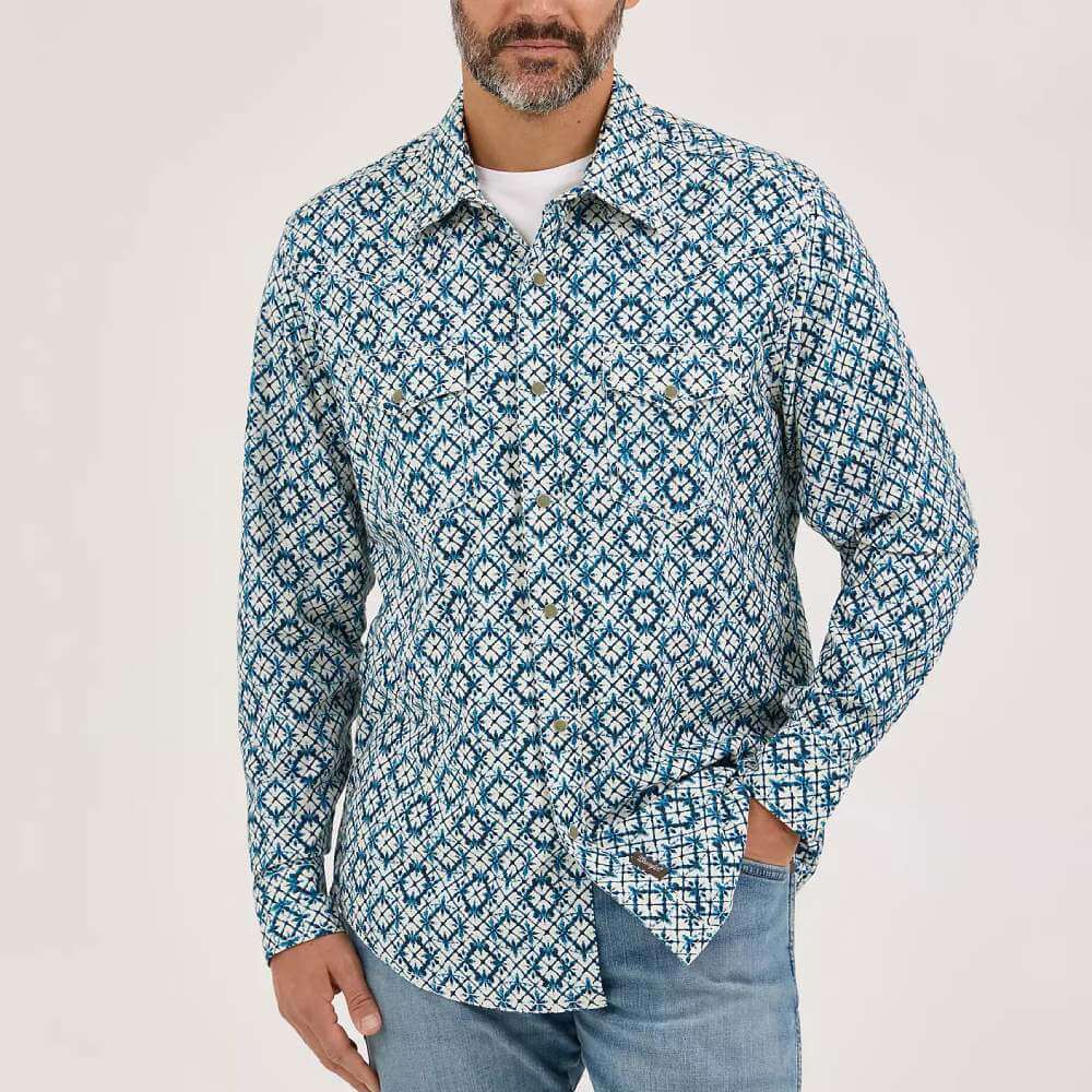 Wrangler Retro Men's Medallion Long Sleeve Snap Western Shirt