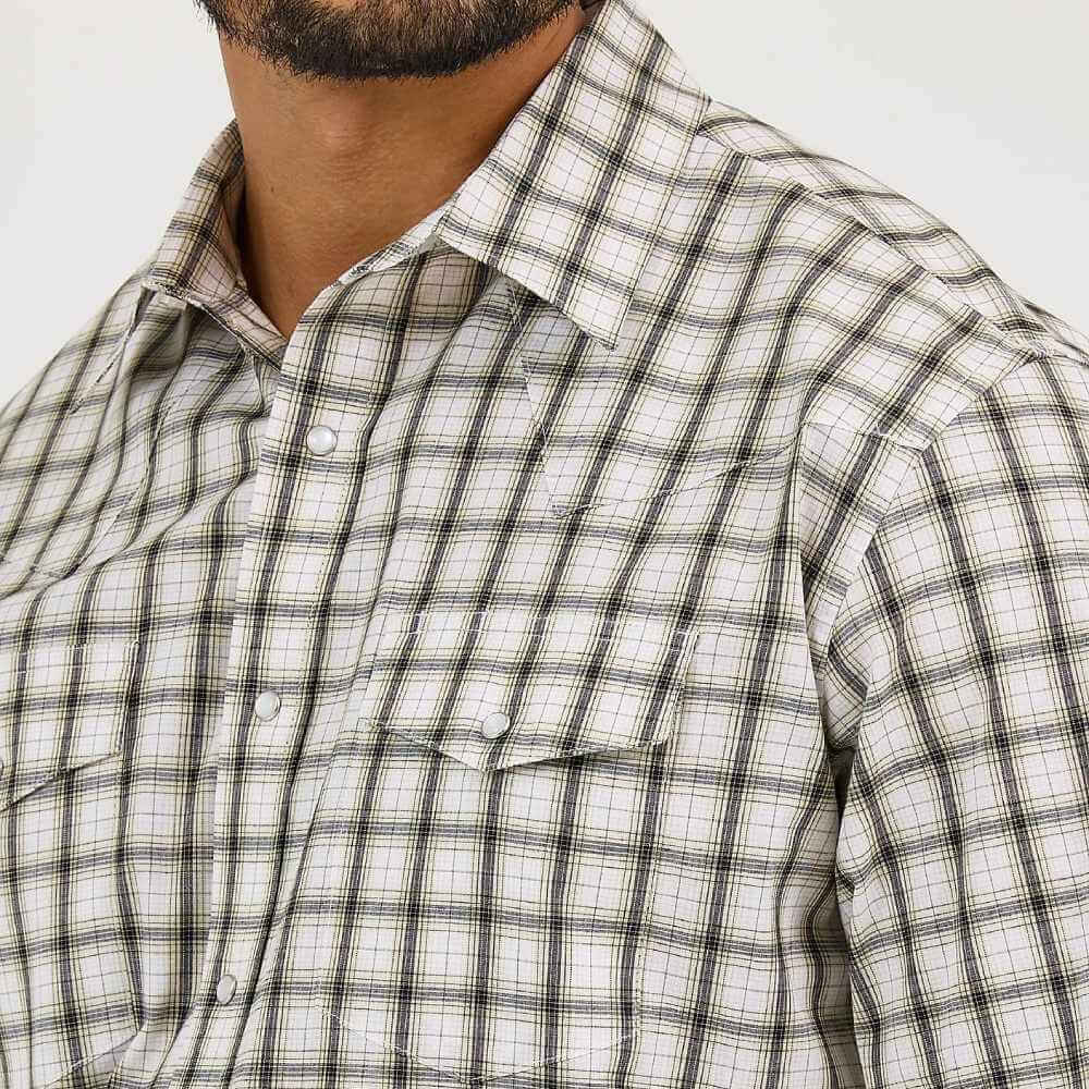 Wrangler Mens Wrinkle Resist Western Plaid Shirt