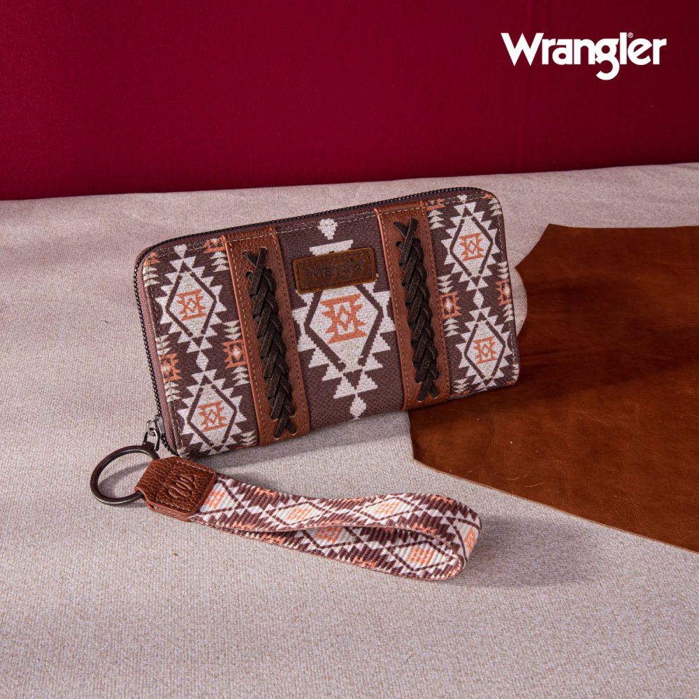 Wrangler Womens Aztec Southwestern Pattern Wristlet Wallet