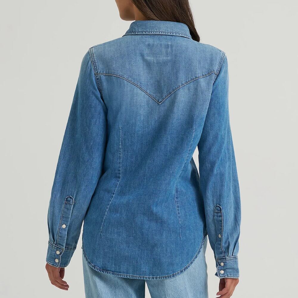 Wrangler Womens Vintage-Fit Denim Western Snap Shirt - 112373748