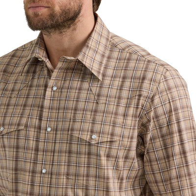 Wrangler mens Classic Fit Brown Shirt