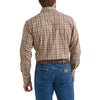 Wrangler mens Classic Fit Brown Shirt