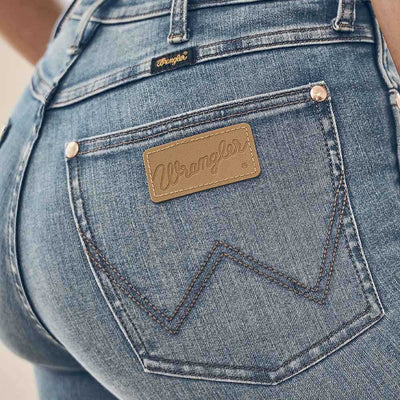 Wrangler x Lainey Wilson Womens Boot Huggers Jeans